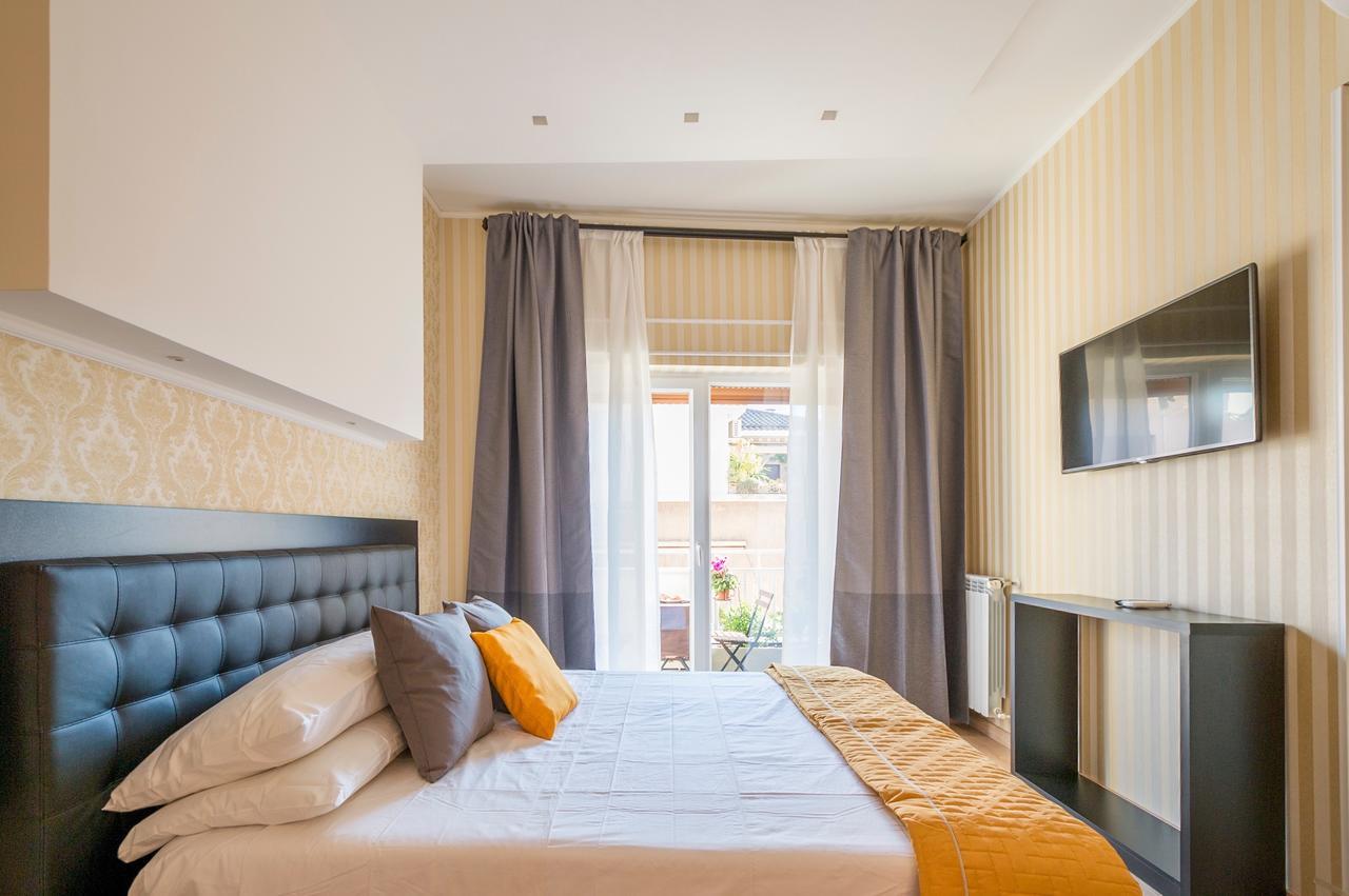Happy Holiday In Rome B&B Ngoại thất bức ảnh