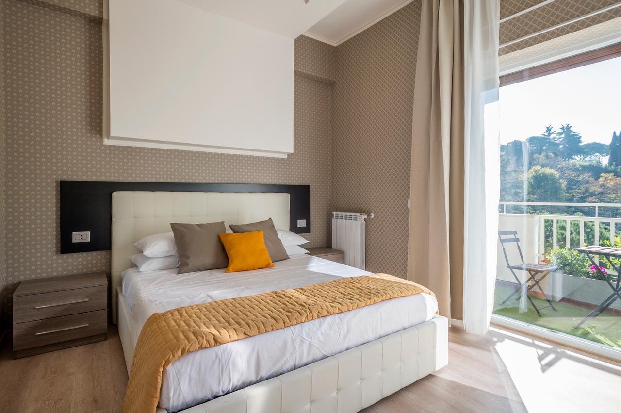 Happy Holiday In Rome B&B Ngoại thất bức ảnh