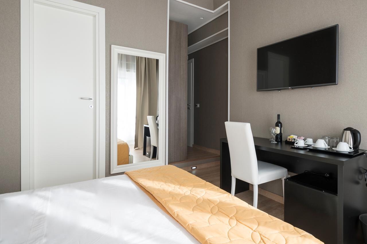 Happy Holiday In Rome B&B Ngoại thất bức ảnh