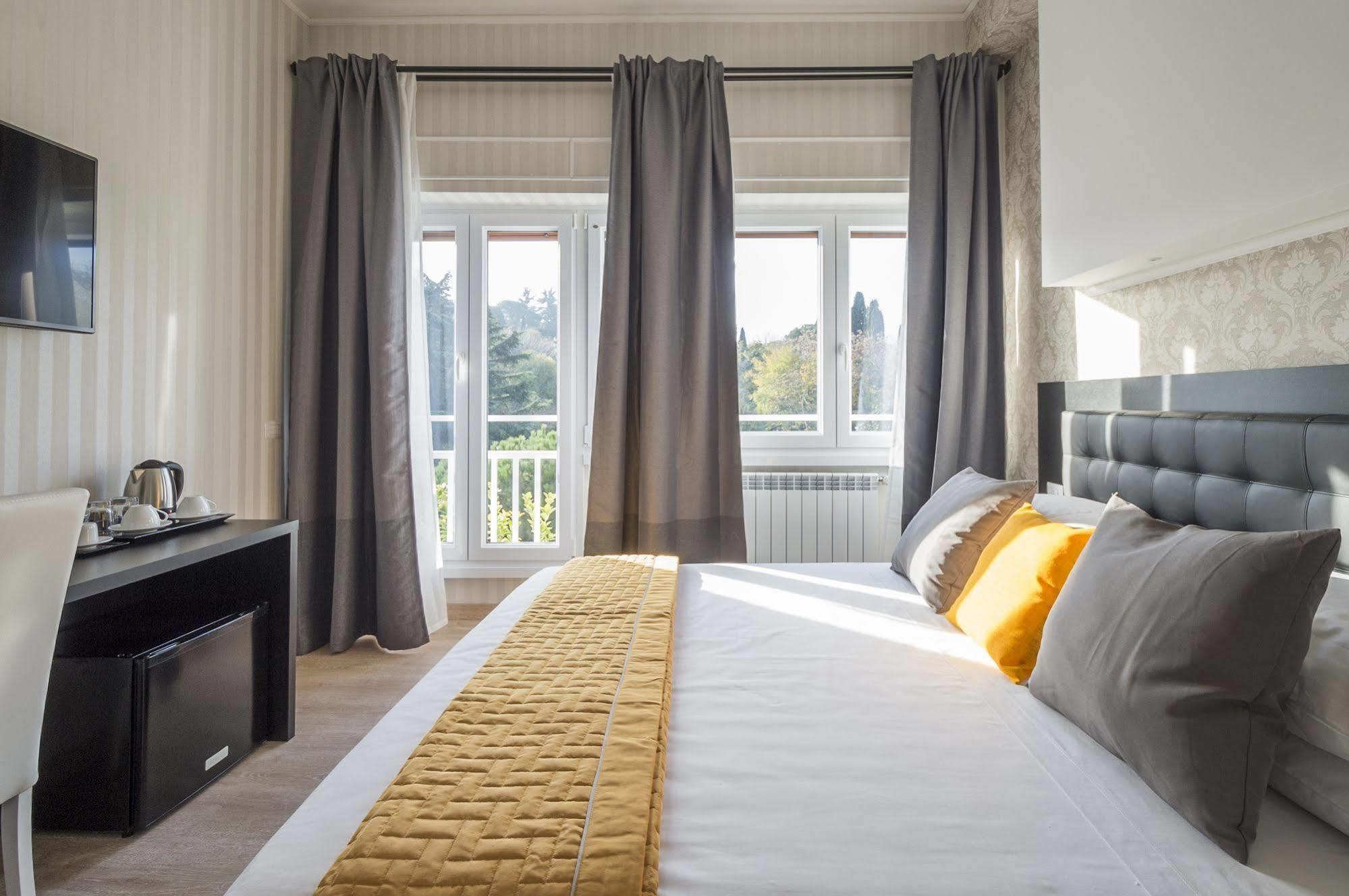 Happy Holiday In Rome B&B Ngoại thất bức ảnh