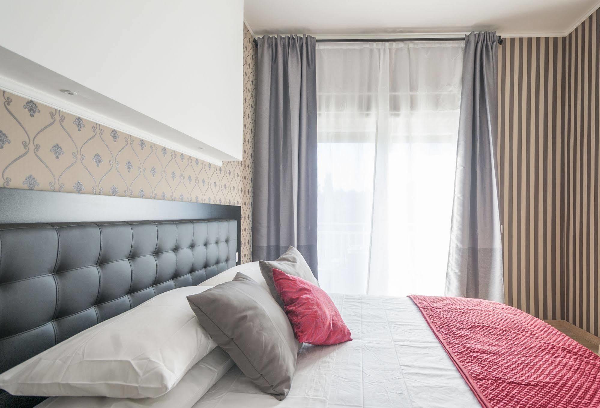 Happy Holiday In Rome B&B Ngoại thất bức ảnh
